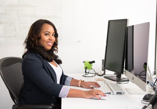 Bureautique_adult-connection-corporate-attire-1181524