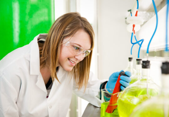  Etudiante_credit_Roger_St-Laurent