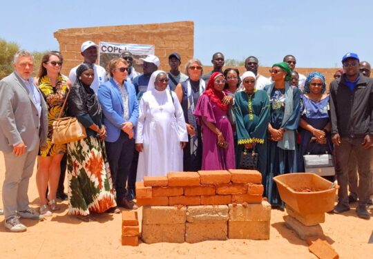  Pose des premières pierres entreprise-école a Rao pour projet COPEJ